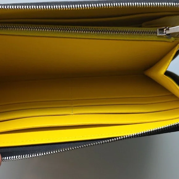 Celine Black Leather Wallet - Picture 11 of 13